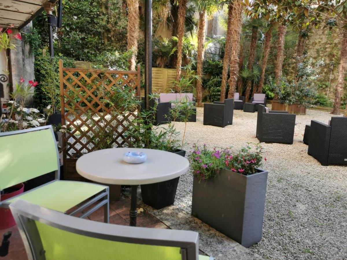 Le St Vincent Hotel Roquefort  Kültér fotó