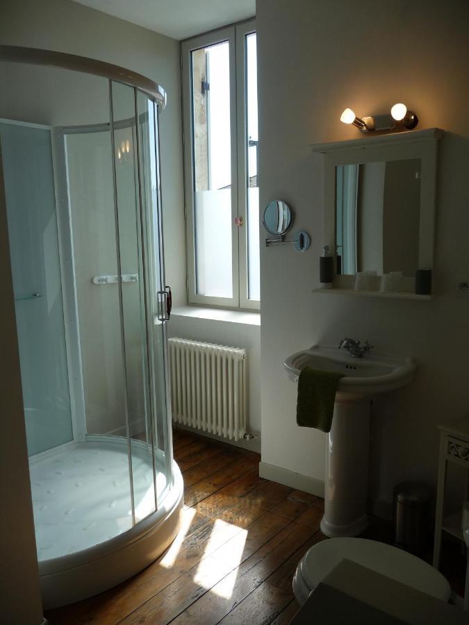 Le St Vincent Hotel Roquefort  Szoba fotó