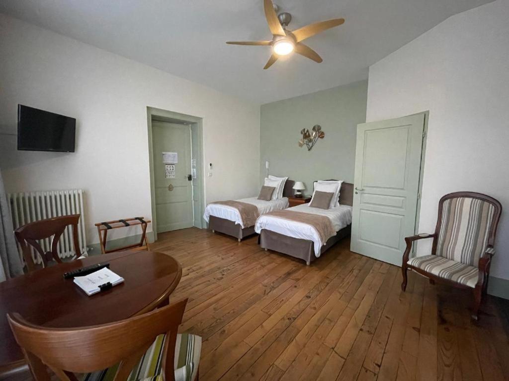 Le St Vincent Hotel Roquefort  Kültér fotó