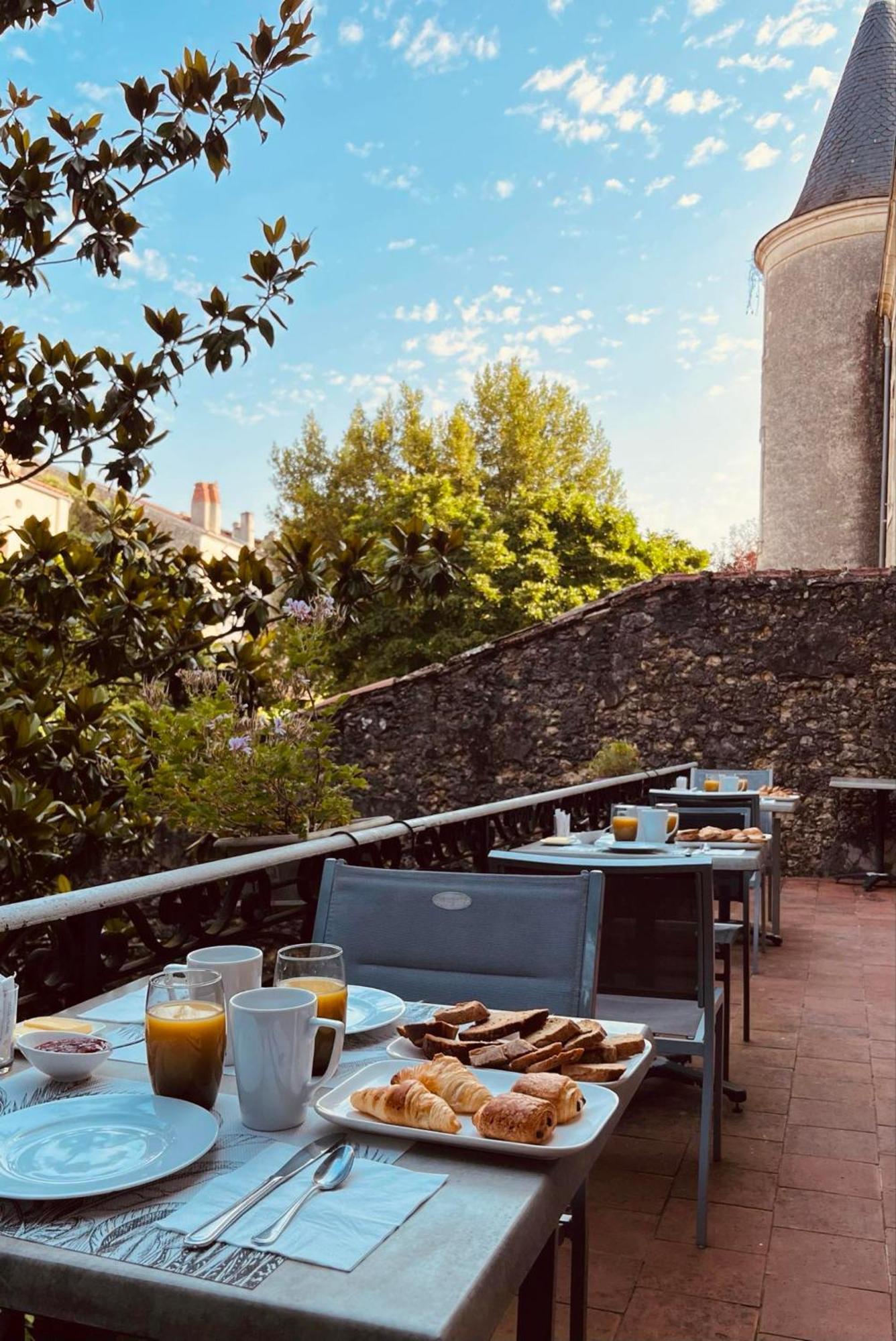 Le St Vincent Hotel Roquefort  Kültér fotó